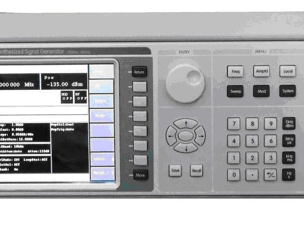 P-Com - AirLink 64-512 kbps AV1464B Synthesized Signal Generator